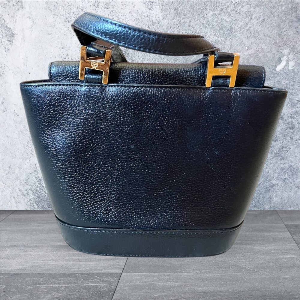 MCM - Picture 4 of 6